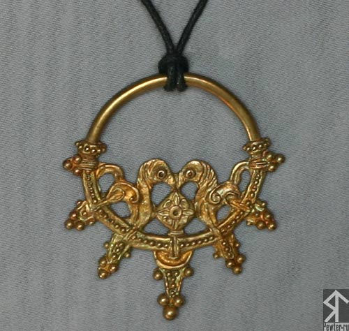 Колт-подвеска из бронзы